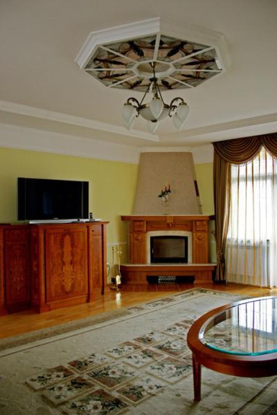 Hotel Solnichnaia Dolyna Poljana Pokoj fotografie
