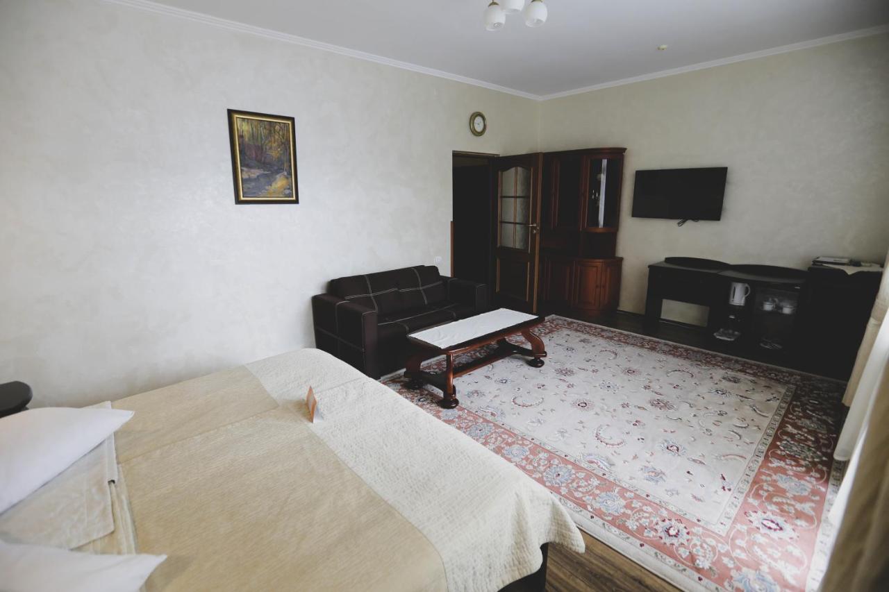 Hotel Solnichnaia Dolyna Poljana Exteriér fotografie